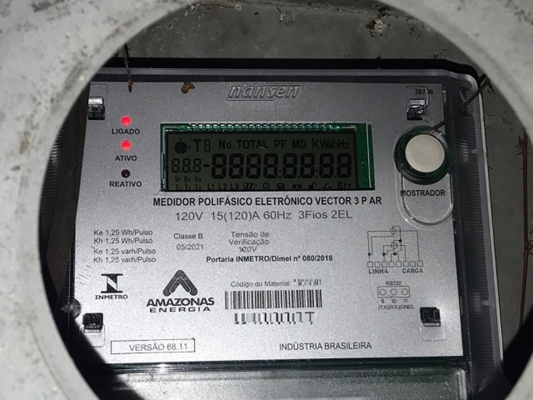Medidores de energia instalados em bairros de Manaus são fiscalizados
