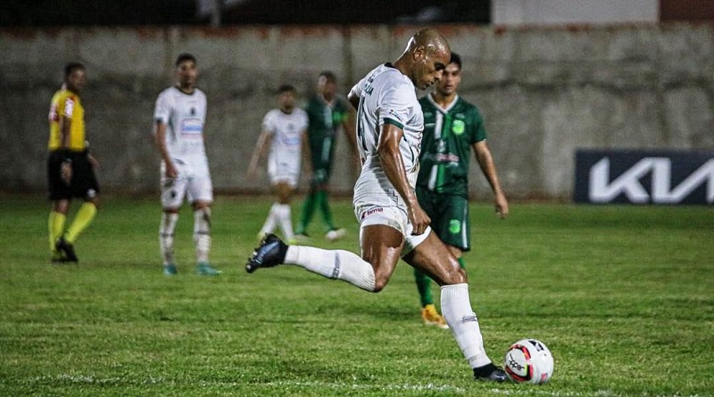 Manaus reencontra o caminho da vitória e dorme na vice-liderança da Série C
