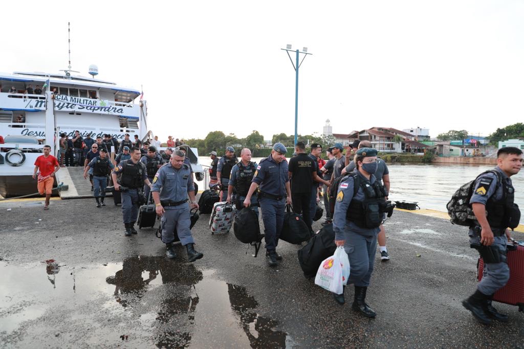 Efetivo com 500 policiais militares desembarca em Parintins e reforça segurança na semana do festival