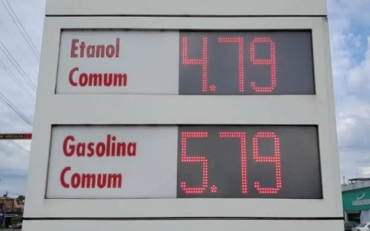 Gasolina cai para R$ 5,79 nos postos de Manaus