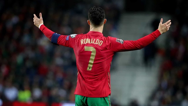 Barcelona confirma conversa ‘sobre mercado’ com empresário de Cristiano Ronaldo
