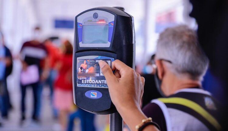 Estudantes de Manaus poderão utilizar o passe livre no transporte público a partir de segunda (6), diz prefeitura