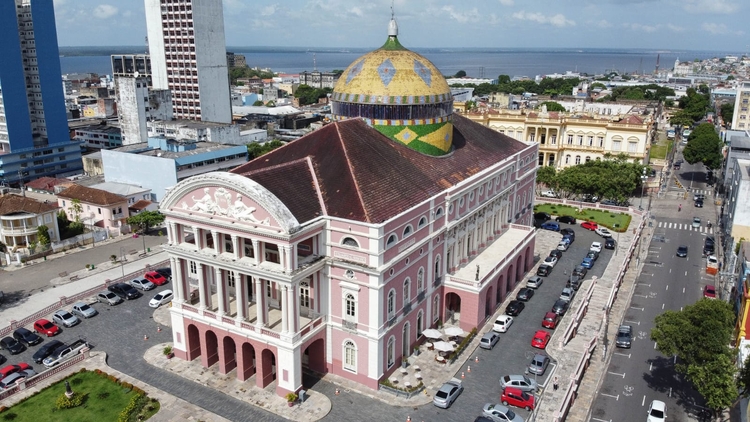 Teatro Amazonas suspende programação de espetáculos