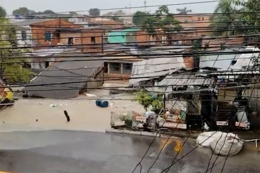 Veja mais vídeos de áreas afetadas pelas chuvas deste sábado, em Manaus