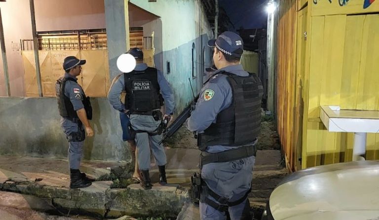 Homem é salvo do ‘tribunal do crime’ na zona leste de Manaus: veja o vídeo