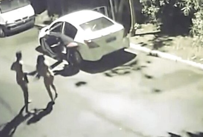 Casal tem veículo roubado no momento em que ‘curtiam o dia dos namorados’; casal ficou nu no meio da rua