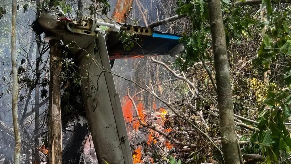 VÍDEO: queda de avião de pequeno porte deixa 12 mortos no Acre