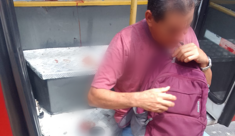 VÍDEO: passageiro é baleado durante assalto a ônibus em Manaus